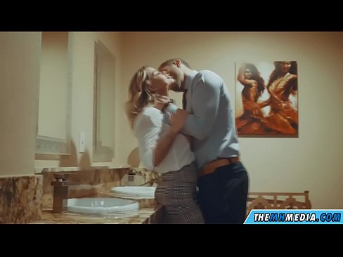 ❤️ Wenn eine vollbusige Blondine dich in einer öffentlichen Toilette verführt ❤❌ Just porn bei de.marketapp.top ️❤